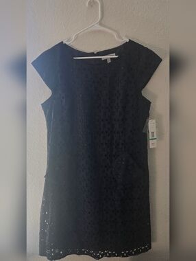 Madison leigh Black Eyelet Cap-Sleeve Shift Dress